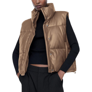 Chaleco Acolchado de Mujer de Calidad Premium con Cuello Alto, Cierre de Cremallera, Color Sólido, Estilo Minimalista, Largo Corto, Relleno de Poliéster - Product Image 1
