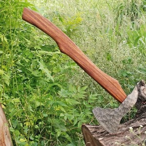 Hacha Tomahawk Hecha a Mano con Mango de Madera, Hoja de Acero Forjado, Hacha de Supervivencia para Uso en Exteriores - Product Image 1