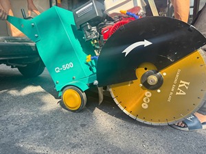 Máquina Profesional para Cortar Carreteras de Concreto Q500A con Tanque de Agua de 45L, Motor de Gasolina de 13HP/15HP, Sierra para Asfalto y Pavimento - Product Image 4
