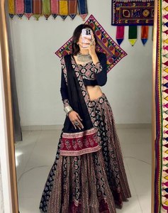 Nuevo Lehenga indio de diseño especial para Navratri, estampado en rayón, con blusa de encaje Kodi de rayón estampado y dupatta de algodón Mul estampado. - Product Image 1