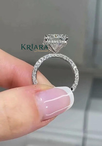 Anillo de Compromiso de Diamante con Corte Esmeralda para Mujer, Platino, Diamante Cultivado en Laboratorio, Estilo Clásico - Product Image 4