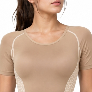 Custom <b>Women's</b> Seamless <b>Compression</b> Fitness Shirt Quick Dry Stretch Slim Fit Breathable Lightweight Material <b>Women</b> Fitness Wear - Product Image 4