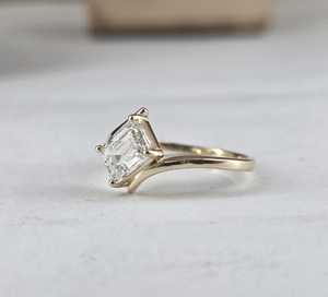 Anillo de Banda Cruzada con Diamante de Corte Esmeralda de 1.01CT, Estilo Único, Cultivado en Laboratorio, Oro Sólido de 10K, Rodio, Joyería Fina para Compromiso y Boda - Product Image 4