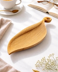 Plateau en bois à poignée incurvée, élégant plateau de service pour café, avec une présentation esthétique des aliments et une décoration de table, provenant d'Inde - Product Image 2