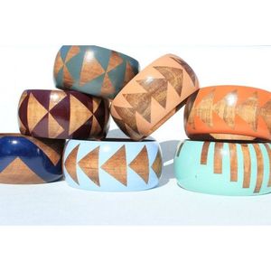 Bijoux ethniques traditionnels faits à la main pour femmes - Accessoires pour tous les jours et pour les occasions spéciales - Ensemble de bracelets en bois - Artisanat en bois de bambou - Product Image 3