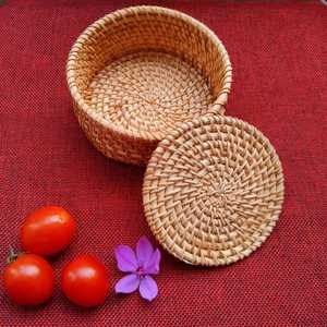 Panier rond en bambou tressé avec couvercle, style chinois traditionnel, plat de service, couleur unie, design artisanal - Product Image 1