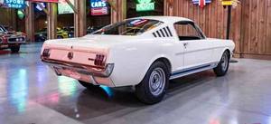 Classique d'occasion, S-he-llby M-uis-ta-ng GT-350 de 1965 - Product Image 2