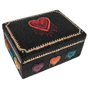 Boîte à bijoux rectangulaire moderne de luxe en textile éco-responsable faite à la main avec couvercle, doublure en velours rose et présentoir pour collier à perles blanches - Product Image 5
