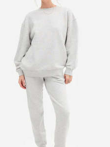 Sudadera de Forro Polar Premium para Mujer, Tejido Suave y Cómodo, Corte Holgado, Estilo Moderno para Uso Diario, Sudadera con Personalización de Marca - Product Image 4