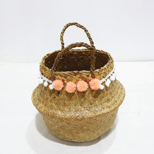 Panier de rangement en feuilles de palmier naturelles avec poignées, forme de bol, style rustique, multi-usages, garniture décorative en pompons - Product Image 2
