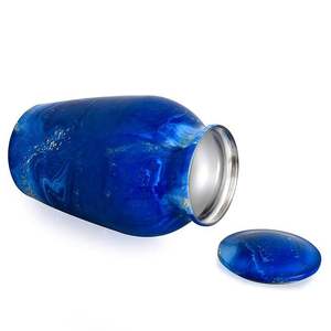 Urna de Cerámica Azul Redonda Hecha a Mano, Florero Decorativo Contemporáneo para Mesa, para Ocasiones de Condolencia, a Precio Económico - Product Image 3