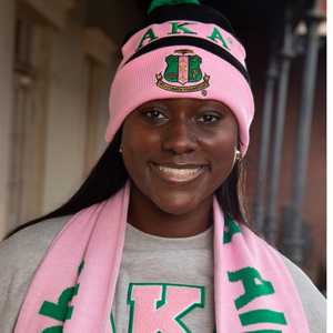 Bonnet brodé personnalisé rose et vert avec pompon, motif écusson AKA, bonnet tricoté chaud d'hiver 1908, style décontracté et tendance - Product Image 1