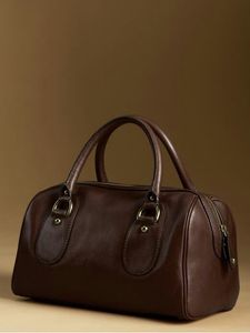 กระเป๋าหนังแท้พรีเมียมสำหรับผู้ชาย กระเป๋าหนังแบบดัฟเฟิลระบายอากาศได้ดี สั่งทำได้ ขายออนไลน์ - Product Image 3