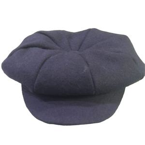 นี่คือหมวกทรงนิวส์บอยสีน้ำเงินกรมท่า ทำจากวัสดุผสมขนสัตว์ - Product Image 2