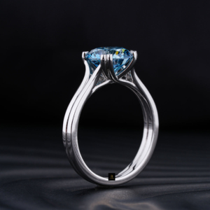 Bague solitaire en diamant de laboratoire taille brillant rond de 2,5 carats, double griffe, pierre mystique, certifiée IGI, élégante pour mariée - Product Image 3
