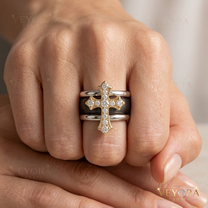 Bague en Moissanite Scintillante en Forme de Croix 0ura, Fabriquée en Argent Sterling 925 avec Finition Bicolore pour un Style de Bijoux Élégant - Product Image 2