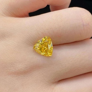 Diamants jaunes fantaisie de laboratoire de 3,0 carats, taille trillion, VS1-VS2, certifiés par l'IGI, en vrac pour la fabrication de bijoux - Product Image 2