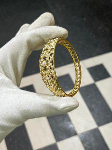 กำไลข้อมือแบบอินเดียดั้งเดิม Jadau Kundan Pearl ประดับมุก  ทำจากทองเหลืองชุบโรเดียม  ลายดอกไม้  สำหรับผู้หญิง  สไตล์ทันสมัย เหมาะสำหรับงานแต่งงาน - Product Image 5