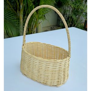 Panier ovale en rotin écologique, idéal pour les arrangements floraux, les présentoirs de fruits ou le stockage de l'ail et des oignons séchés - Product Image 3