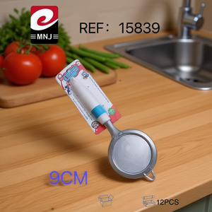 Colador de Metal Grande de 9CM con Filtro Eficiente para un Uso Conveniente en la Cocina - Product Image 3