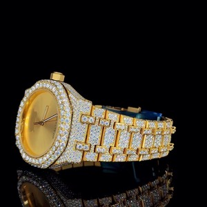 Reloj de pulsera de lujo con baño de oro, esfera dorada lisa y brazalete con diamantes incrustados, elegante reloj clásico de moda para hombre. - Product Image 3