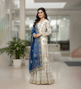 Robe ethnique moderne de créateur en tissu faux georgette épais, style Sharara indien pakistanais, pour mariage, soirée, coupe ajustée, réversible - Product Image 1