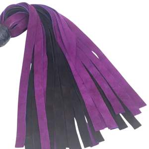 Flogger de Cuero Genuino Hecho a Mano con Mango Grueso y Hebilla de Acero de 3.5cm de Ancho, Acabado Liso, Impresión por Transferencia de Calor - Product Image 6