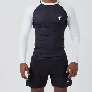 TRIMMY SPORTS T-shirt de compression à manches courtes pour homme, noir et blanc, séchage rapide, 100 % polyester 180g, logo frontal haute visibilité - Product Image 5