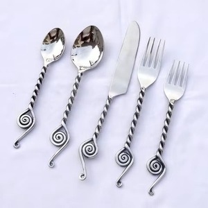 Support Customize Logo Hotel Restaurant Serving Spoon Knife <b>Fork</b> and Spoon Shiny Sliver Cutlery With Twisted Handles - Product Image 1