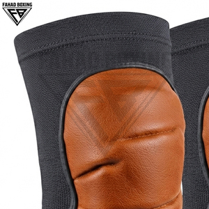 Servicio OEM, el más vendido, buen proveedor, protección gruesa con absorción de impactos, rodillera de cuero universal unisex para todas las estaciones. - Product Image 4