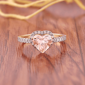 Anillo de Oro de 14K con Diamante Cultivado en Laboratorio con Corte Corazón y Halo |   Anillo de Compromiso de Lujo para Mujer |   Anillo de Boda con Diamantes Pavé - Product Image 5