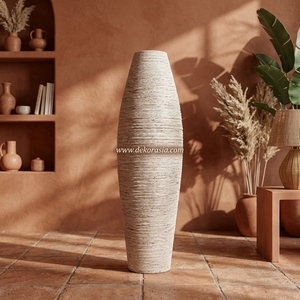 Vase de sol haut en terre cuite côtelée Giro Alto M, pot en céramique fait main, urne décorative 100cm 26cm de largeur, personnalisable - Product Image 3