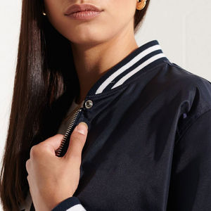 Chaqueta Varsity de Diseño Moderno para Mujer, Corte Ajustado, Estilo Casual, Algodón Reversible, Transpirable y Ecológico - Product Image 5