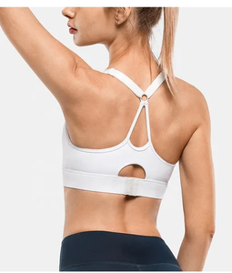 Soutien-gorge de sport dos nu pour femme, haute qualité, maintien élevé, logo frontal, coton et polyester, sans manches, couleur personnalisée, fabriqué au Pakistan - Product Image 3