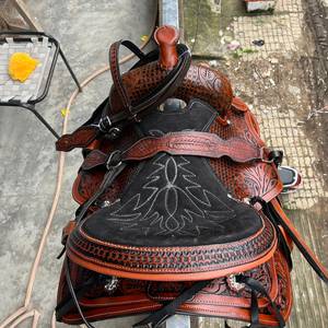 Ensemble de selle western en cuir véritable avec outils de montage en acier inoxydable à motif floral pour l'équitation, le trail, le plaisir et le barrel - Product Image 3