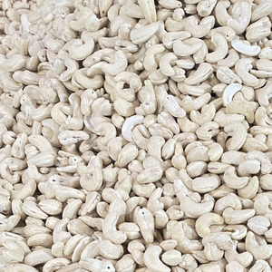 Proveedor Confiable de Vietnam, Nueces de Anacardo Crudas W180 de Alta Calidad, Exportadas a EE. UU., UE y Medio Oriente desde Santigo - Product Image 1