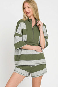 Conjunto de Top y Pantalones Cortos Zenana Frenchterry a Rayas con Cierre de Media Cremallera - Product Image 3