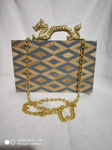 Embrayages en résine Embrayages pour femmes Sacs de soirée élégants faits à la main de l'Inde embrayages en gros avec poignées de dragon - Product Image 5