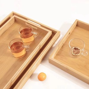 Ensemble de plateaux de service en bois rectangulaires en bambou, matériau naturel, design rustique, découpes pour les poignées, pour la cuisine ou la maison - Product Image 2