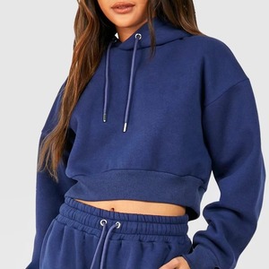 Vente en gros de sweats à capuche en molleton pour femmes, personnalisés, hiver, coupe courte, avec logo frontal, épaules tombantes, fermeture éclair intégrale, cordon de serrage, style sport et streetwear décontracté, OEM - Product Image 1