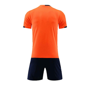 Nouveau style de maillot de football d'entraînement, uniforme de football personnalisé avec logo, uniforme de football fabriqué au Pakistan, ensemble d'uniformes de football de qualité supérieure - Product Image 2