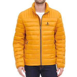 Blouson matelassé personnalisé OEM pour homme, coupe ajustée, col montant, logo frontal, écologique, respirant, rembourré en polyester, décontracté pour l'hiver - Product Image 4