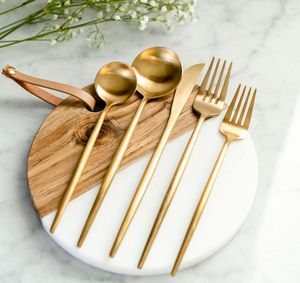 Juego de tenedores y cucharas para postre de acero inoxidable dorado de estilo lindo con mangos de cuentas de cerámica coloridas - Product Image 4