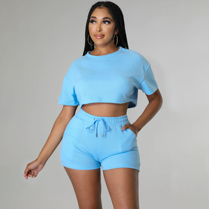 Ensemble femme tricoté en coton, couleur unie violet, haut court et short, décontracté, respirant, tenue de sport d'été, manches courtes, au-dessus du genou - Product Image 3