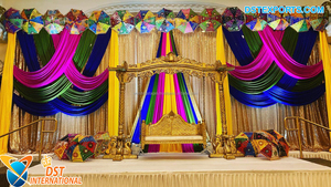 Decoración de Escenario para Nikkah, Columpio de Madera Tratada de Color Personalizado, Jhoola Duradero y Vibrante para Ceremonia de Mehndi, Boda India - Product Image 2