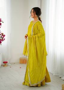 ชุดคุर्ติงานปักกระจกพรีเมียม พร้อมชาราร่า พลาซโซ และผ้าคลุมไหล่ - Product Image 3