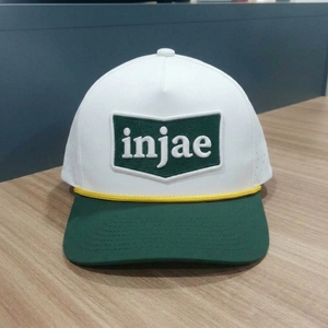 Gorra de Golf Personalizada de 5 Paneles, OEM, Perforada con Corte Láser, MOQ Bajo, Logotipo de Marca Privada, Fabricante, Venta al Por Mayor, Suministro a Granel - Product Image 1