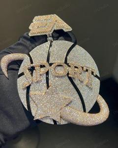 Colgante de Baloncesto Iced Out para Hombre, con Diamante de Moissanita Auténtico, Detalle de Estrella en Esmalte Negro - Product Image 5