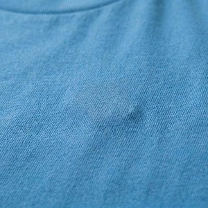 เสื้อยืดคอกลมแขนสั้นผู้ชาย สีพื้น ทรงปกติ ผ้าฝ้าย 100% สวมใส่สบาย พิมพ์ลายสกรีนด้านหน้า ระบายอากาศได้ดี แห้งเร็ว สีน้ำเงิน - Product Image 6
