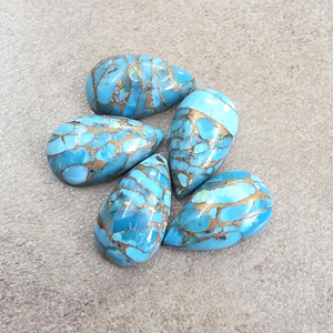 Cabochon de turquoise bleue naturelle en forme de grosse poire, à dos plat, gemme calibrée - Product Image 4